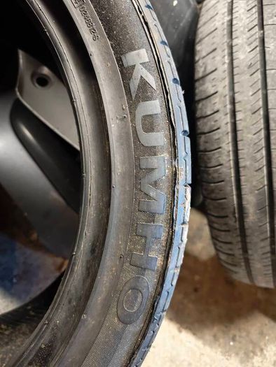 255-40-zr18 2x tyres
