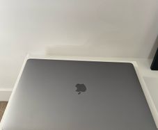 MacBook Pro 2019 16" i7 32GB 500GB