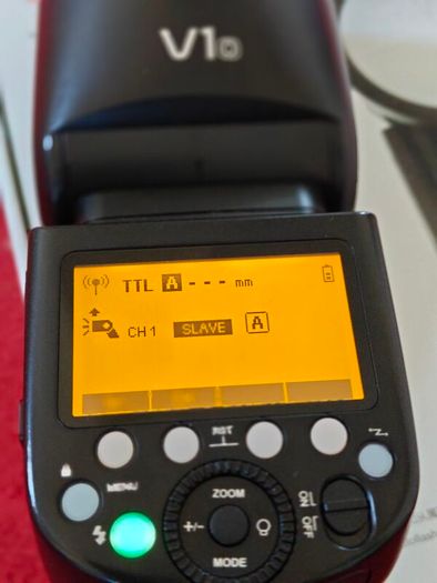 Godox V1 Speedlite flash for Panasonic and Olympus