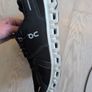 On cloud uk 7.5 black runners Image 2