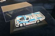 1/18 Porsche 962 C (WITH Display Case)