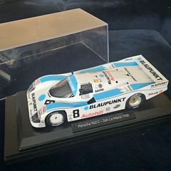 1/18 Porsche 962 C (WITH Display Case)