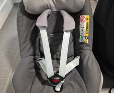 Maxi Cosi 2 Way Pearl Car Seat