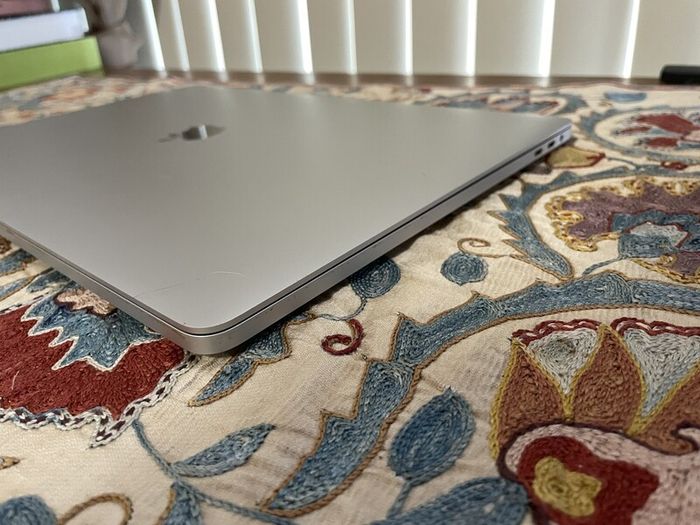 Apple Macbook Pro 15 2020, 16gb Ram, 500gb Ssd