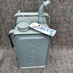 Vintage oil can