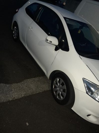toyoa auris van