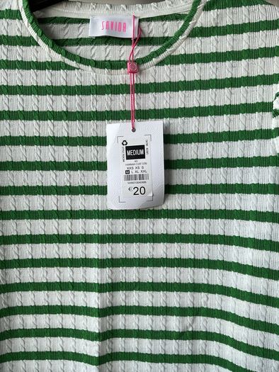 Bnwt green striped top savida. Medium