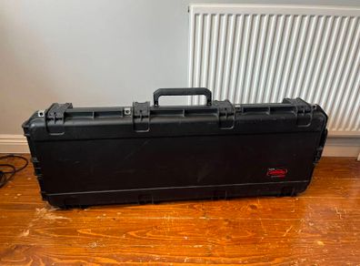 Sk8 Guitar Flight Case with wheels!!  iSeries Waterproof Strat/Tele Flight Case Model: 3i-4214-66