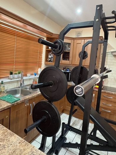 Heavy Duty Semi Pro Weightlifting Full Gym Set Up!
