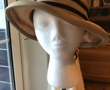 Vintage Gold Hat with beige/brown bands