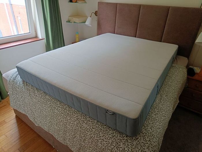 IKEA double mattress - Vesteroy medium firm