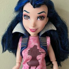 Descendants Doll Evie