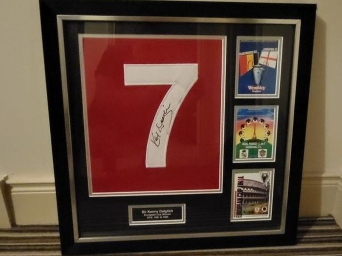 Rare Kenny Dalglish signed and framed Liverpool dhirt