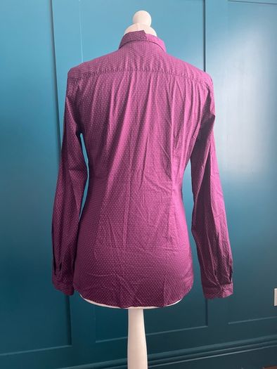 Tommy Hilfiger ladies purple polka dot shirt. Size 10