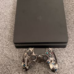 ps4 slim 500GB controller 1 and jailbreak 13.52