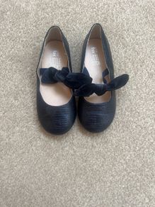 Girls navy shoes