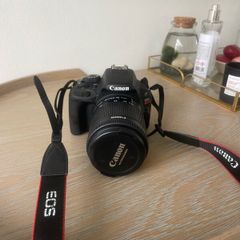 Canon EOS 2000D DSLR Camera + 1855mm Lens