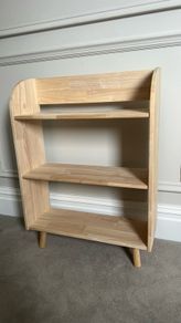 Children's shelving unit