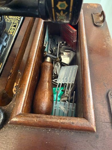 Jones Sewing Machine - Manual Operation