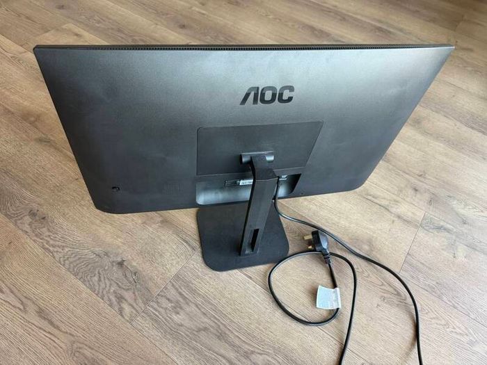 AOC 27" Monitor with inbuilt speaker