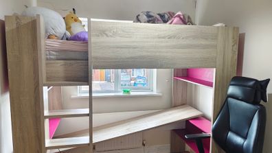 Bunk bed
