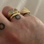 9ct gold pyramid ring 9.9g Image 2