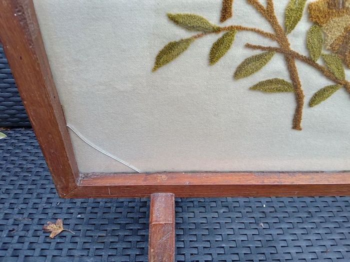 Beautiful Embroidery Big Fire Screen, Crack