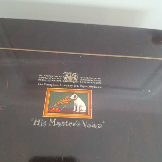 Vintage HMV Model 1124 Radio from the 1950's