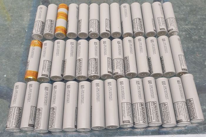 battery cells 18650 used very good condition