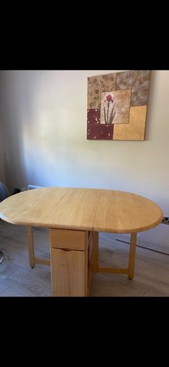 dining table size when opened 135cm x 85cm