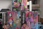 Monster high dolls x5
