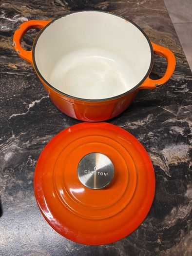 2L Cast Iron Dutch Oven With Lid