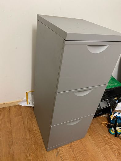 Filing Cabinet 3 Drawer Filing Cabinet Good Condition
