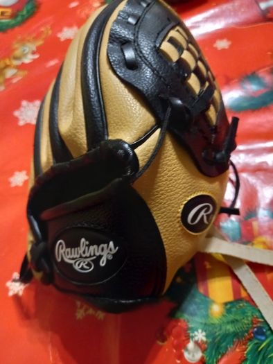 baseball catchers mitt 9"