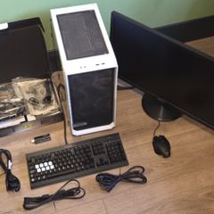 Ultimate Gaming PC Starter Bundle - Case, Liquid Cooling, 27" Monitor, Corsair Keyboard & Mouse
