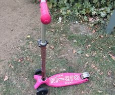 Pink Maxi Micro Scooter