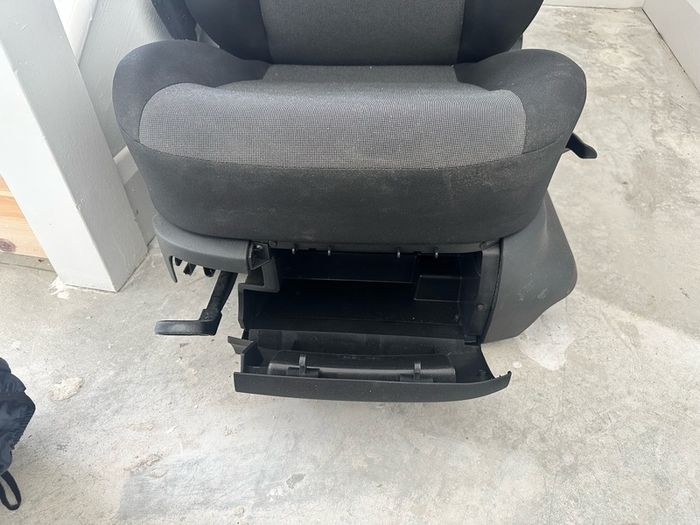 Volkswagen Caddy Mk4 Trendline Seats