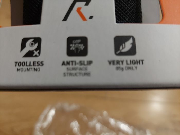 Bicycle parts / grips