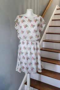 Mystify white floral dress, Size 18, BNWT
