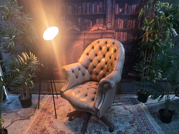 antique chesterfield director chair