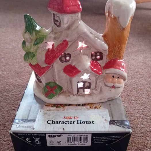 Snow White ceramic house