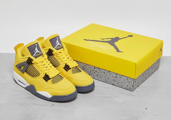 Nike Air Jordan 4 Lightning UK 11 / US 12 DEADSTOCK