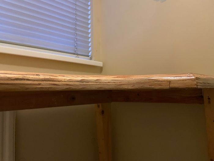 Corner desk