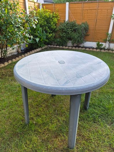 Garden table