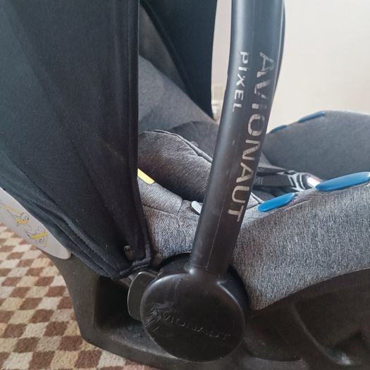 Avionaut Pixel lightest infant car seat 0-13kg