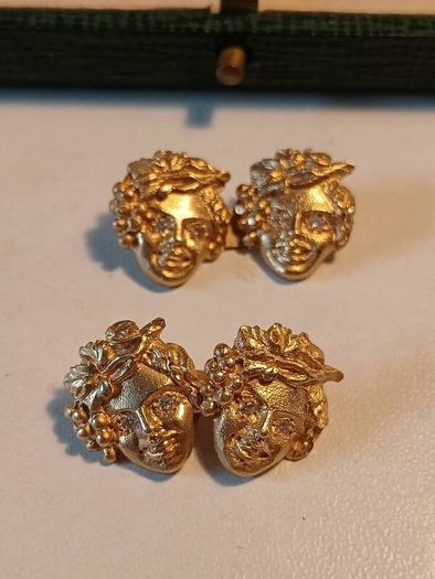 A Stunning pair of Mid Nineteenth Century Gilt Silver Cufflinks with Diamond Eyes