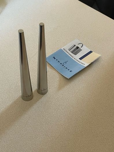 Newbridge Silverware Napkin rings and S+P shaker set