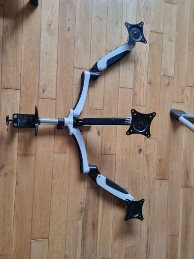 Triple monitor arm