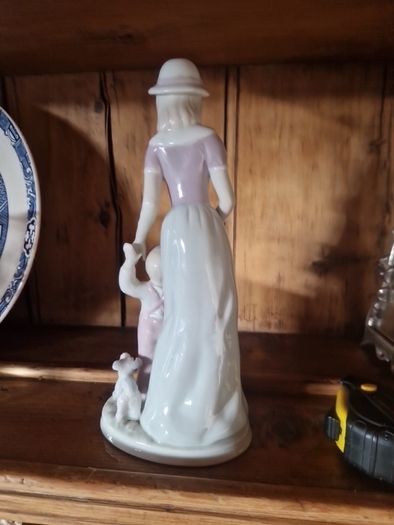 porcelain mother and child