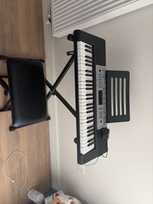 keyboard & stand with stool